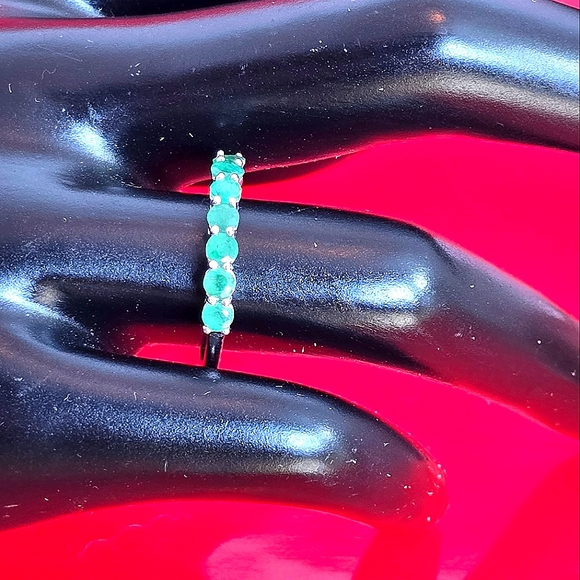 Natural Emerald 2.5mm 925 Sterling Silver Band - Picture 7 of 11